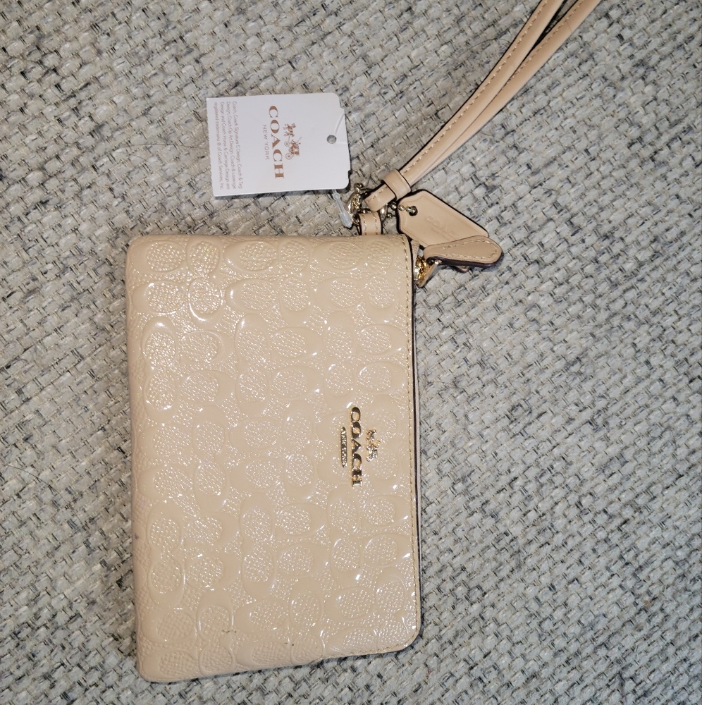 Wristlet